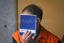 Pemeriksaan saksi untuk pengembangan kasus suap MA