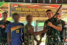 Danrem 174/ATW apresiasi penyerahan senpi mantan KKB ke satgas Yonif 725/Wrg