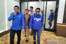 PAN menolak Denny Cagur kembali usai pindah ke PDIP