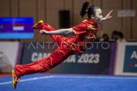 Eugenia Diva raih medali perak nomor Changquan putri Page 1 Small