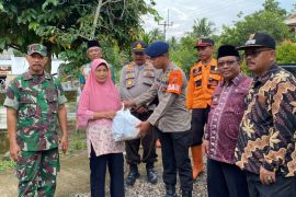 BPBD Ciamis salurkan bantuan air bersih dan logistik untuk korban banjir