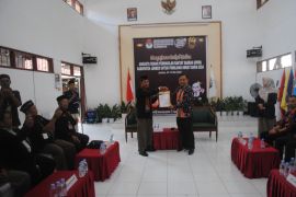 KPU Jember terima perbaikan berkas pendaftaran bakal caleg tiga parpol