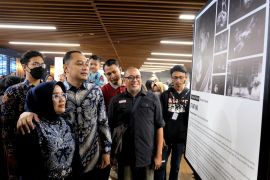 Eri Cahyadi: Karya jurnalistik di Pameran APFI 2023 luar biasa