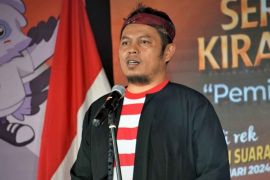 Hari terakhir, KPU Jatim tunggu parpol hingga tengah malam