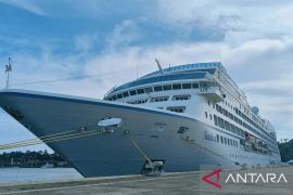 Bawa 477 wisman, kapal pesiar MS Nautica perdana singgah di Pulau Weh Sabang