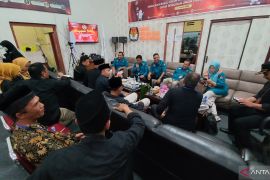 Bawaslu minta warga laporkan Bacaleg bermasalah di Bukittinggi