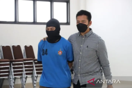 Kriminal dan politik kemarin, lelaki ditemukan tewas hingga Bea Cukai gagalkan penyelundupan sisik trenggiling