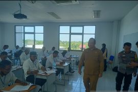 Pemkab Ketapang percayakan tes tertulis bakal calon Kades kepada Politap