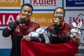 Indonesia raih medali emas bulu tangkis ganda campuran SEA Games