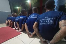 14 napi kasus penipuan daring dipindah lapas ke Nusakambangan