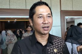 Ketua KY: Ada kelindan antara aspek hukum, politik dan kekuasaan di Indonesia