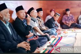Tanggapi "Olos-Andung" raja-raja Mandailing soal masa depan Madina, Ivan Iskandar : "Pisang Sigambaron do Iba on"