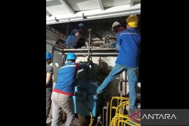 PLN Terus Berjibaku dalam Penormalan Sistem Kelistrikan Pasca Gardu Induk Suge Dilanda Cuaca Ekstrem