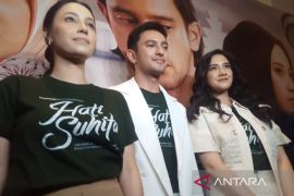 Omar Daniel gunduli ra,mbut demi "Hati Suhita"