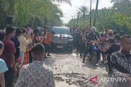 Belum sampai Parit Alam, Presiden balik kanan