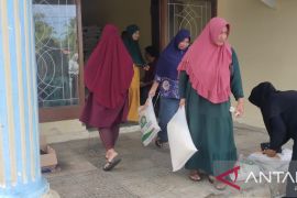 PT Pos mulai salurkan bantuan pangan untuk 17.922 warga Abdya