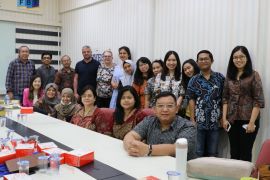 Ubaya buka kerja sama dengan Universitas Rumania