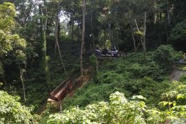 17 orang di Pakistan tewas usai truk terjun ke jurang
