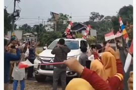 Warga Karawang sambut Andriani atlet kriket yang meraih tiga medali SEA Games