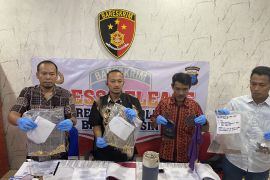 Polisi tangkap pelaku yang kubur 1 Kg emas curian