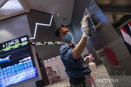 IHSG BEI menguat seiring pasar merespons kebijakan suku bunga BI