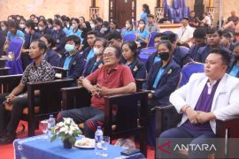 Kesbangpol Buleleng tingkatkan wawasan politik generasi muda