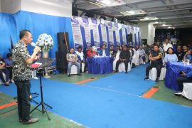 Peserta  kongres GAMKI nikmati keindahan Teluk Ambon