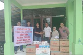 Cegah stunting, PT NSR salurkan bantuan makanan tambahan di Desa Mentulik Kampar