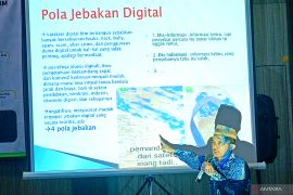 Jurnalis senior ANTARA paparkan "Kesalehan Digital" kepada kader IPNU Jatim