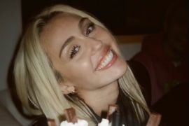 Miley Cyrus klarifikasi pernyataan tidak dekat dengan penggemarnya