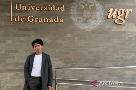 Anjar Mahasiswa UMPR pertama lulus tanpa skripsi sepulang dari Spanyol