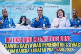 Kesbangpol Kaltim gelar tes urine antisipasi penyalahgunaan narkoba