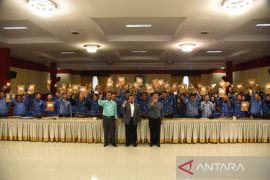 Bupati Tapsel serahkan 121 SK PNS formasi 2019