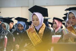 Rektor UIN Walisongo: Wisudawan jangan gugup, jangan gagap