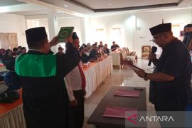 Bawaslu Seluma lantik Panwascam pengganti