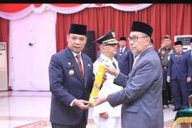 Pj Wali Kota Pekanbaru Muflihun terima surat perpanjangan masa jabatan