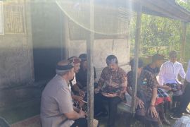 Menteri ATR/BPN bagikan sertifikat tanah dan blusukan di Bangli