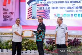 Kamsol yang kerja, M Firdaus yang terima tiga penghargaan KPK