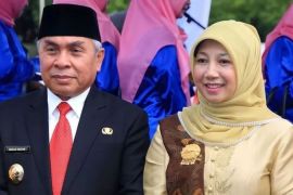 Hajjah Norbaiti binti Amlan, istri Isran Noor Gubernur Kaltim  telah tiada