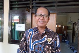 Pemkot Mataram mengimbau sekolah kumpulkan seragam untuk disumbangkan