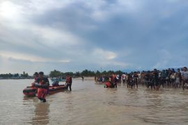 Basarnas Gorontalo cari anak tenggelam di Sungai Bulili