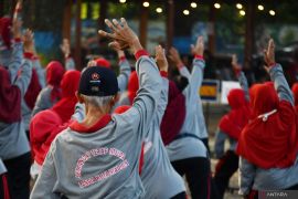 Menua dengan kuat, berikut 5 kebiasaan simpel untuk tetap bugar