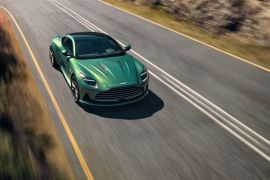 Aston Martin DB12 meluncur dengan mesin AMG V8 bertenaga 671 hp