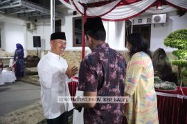 Pj Gubernur Suganda hadiri Walimatus Safar Kajati Babel dan istri