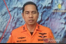 Lima penumpang speed boat hilang kontak diselamatkan kapal  ikan di laut Banda