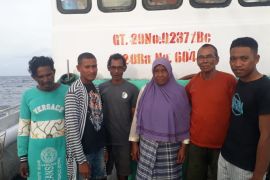 Ditpolairud Polda Maluku temukan kapal cepat hilang di Perairan  Kesui