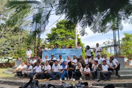 PLN UP3 Tual aksi bersih ruang terbuka publik di Taman Fire Maluku Tenggara