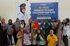 Pemkot Mojokerto berikan pelatihan olahan ikan