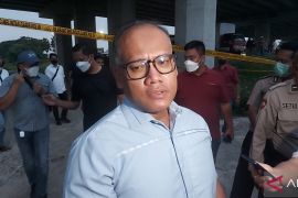 Ditemukan mayat dalam karung di kolong tol Cibitung