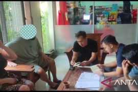 Imigrasi Bali tangkap WNA Denmark akibat umbar kelamin, keterlaluan